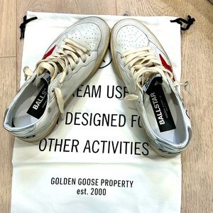 This is a stylish Golden goose sneakers size 36. Very comfortable casual wear.